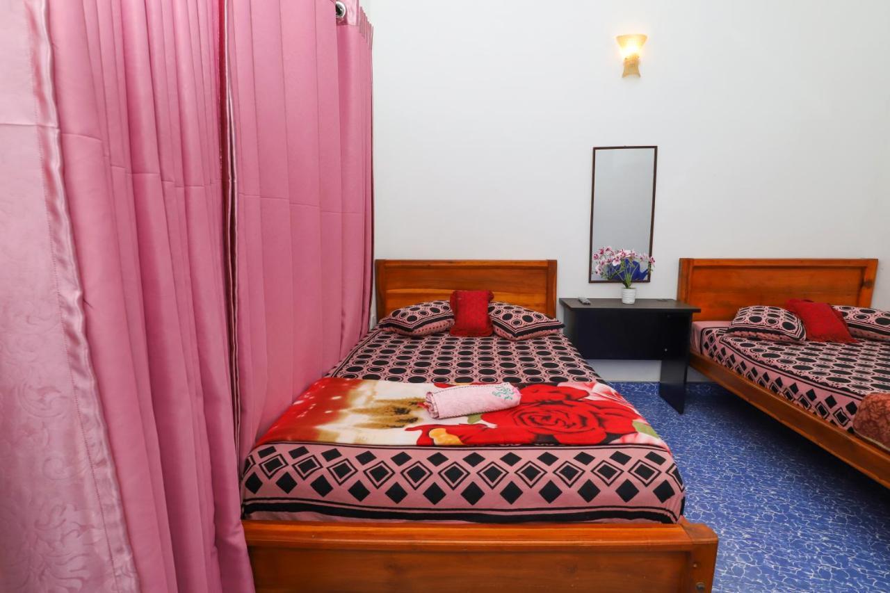 Delight Reich Hotel Peradeniya Pokoj fotografie